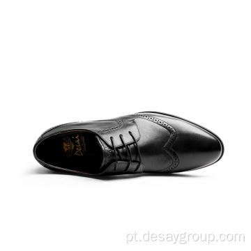 Sapatos de baixo custo dos homens elegantes